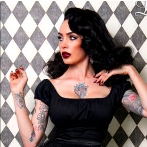 Pinup Couture Peasant Top
